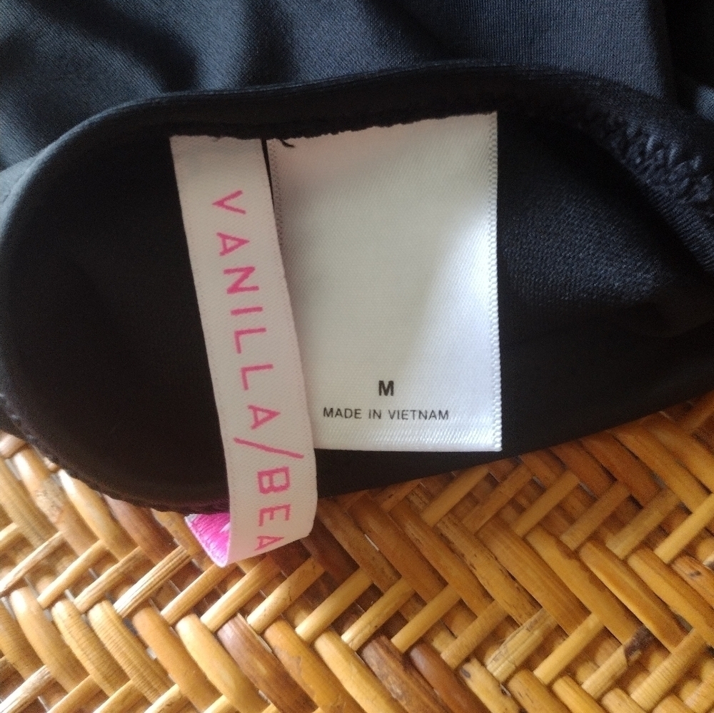 Vanilla Beach Cut Out Low Back Black One-piece Swimsuit - Picture 3 of 4